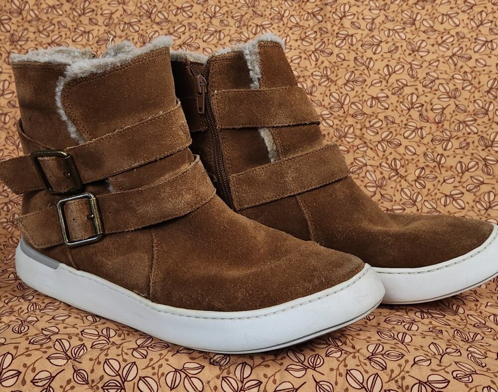 Rockport Cobb Hill Collection Elysse Buckle Fur Women Brown Suede Boots Sz. 9